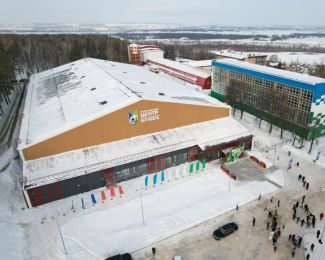 Дмитрий Чернышенко и Радий Хабиров открыли новый футбольный манеж в Уфе